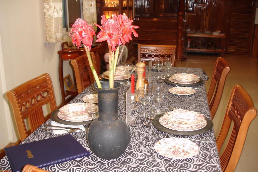 Home Stay Stc Bed And Breakfast Udon Thani Exteriör bild